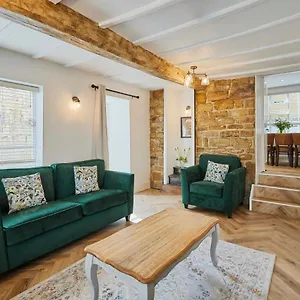 Host & - Cragg Holiday home Whitby