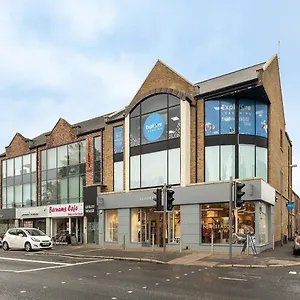 Marlborough On Lisburn Road By Lesley Belfast