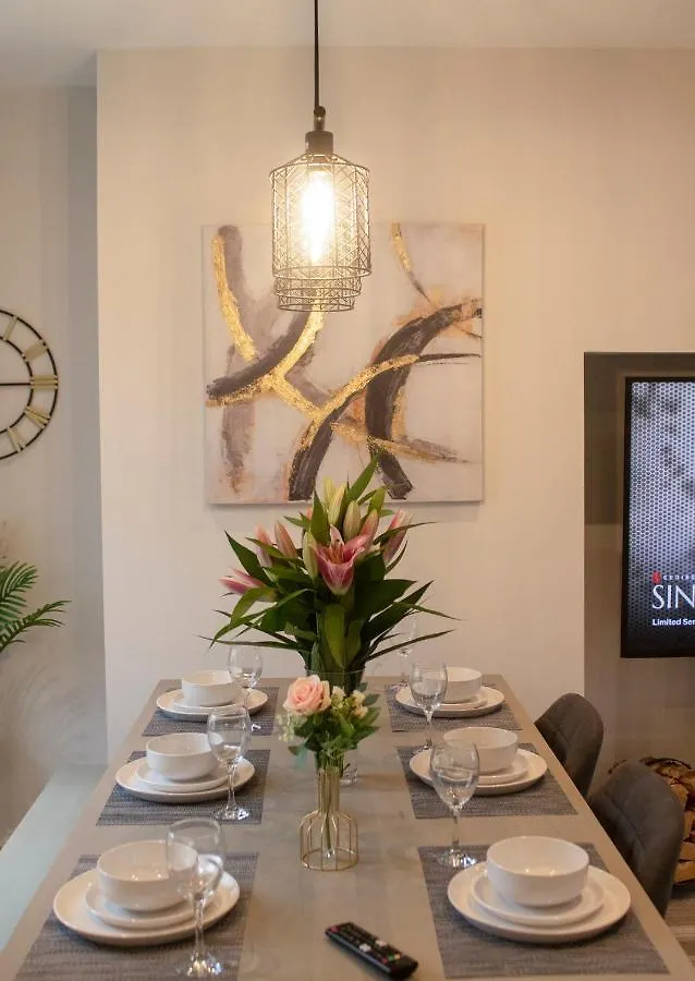 The Belfast Boutique Central Cozy (Adults Only) 0*,